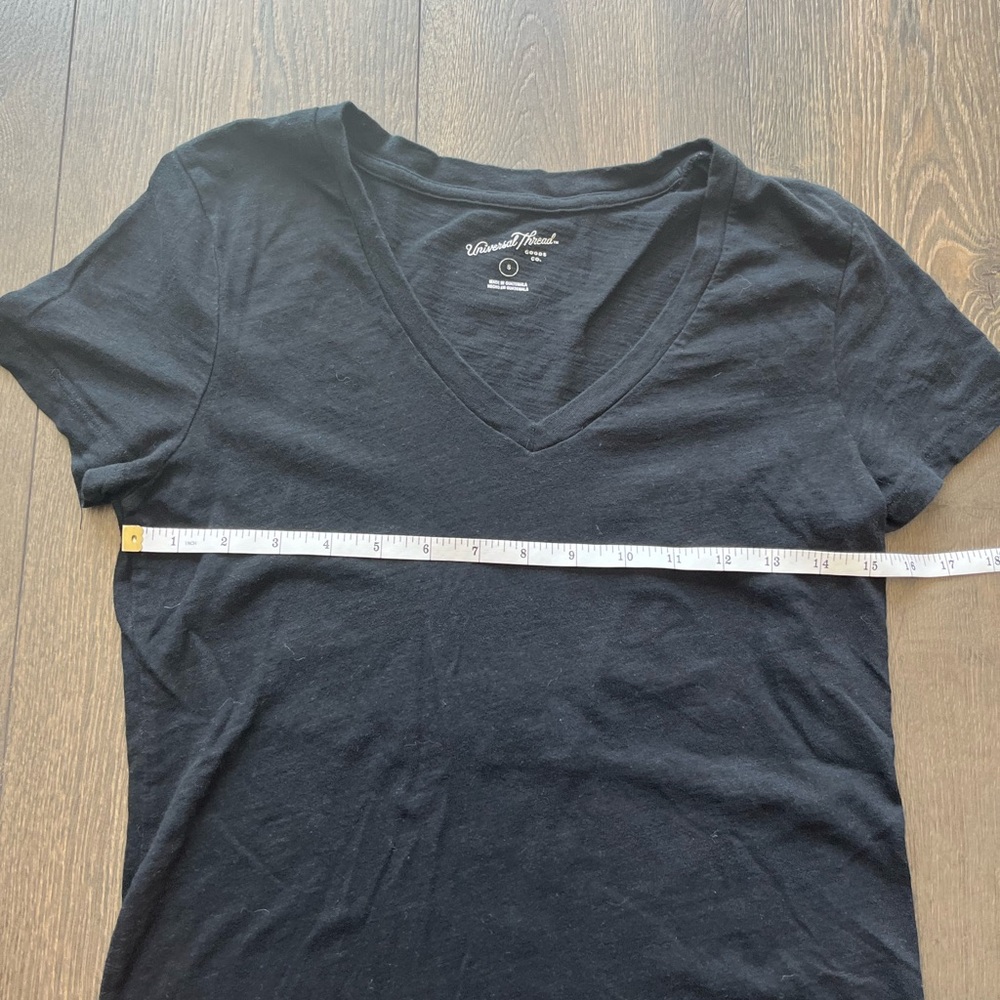 Universal Thread V-Neck Tee - Picture 3 of 6